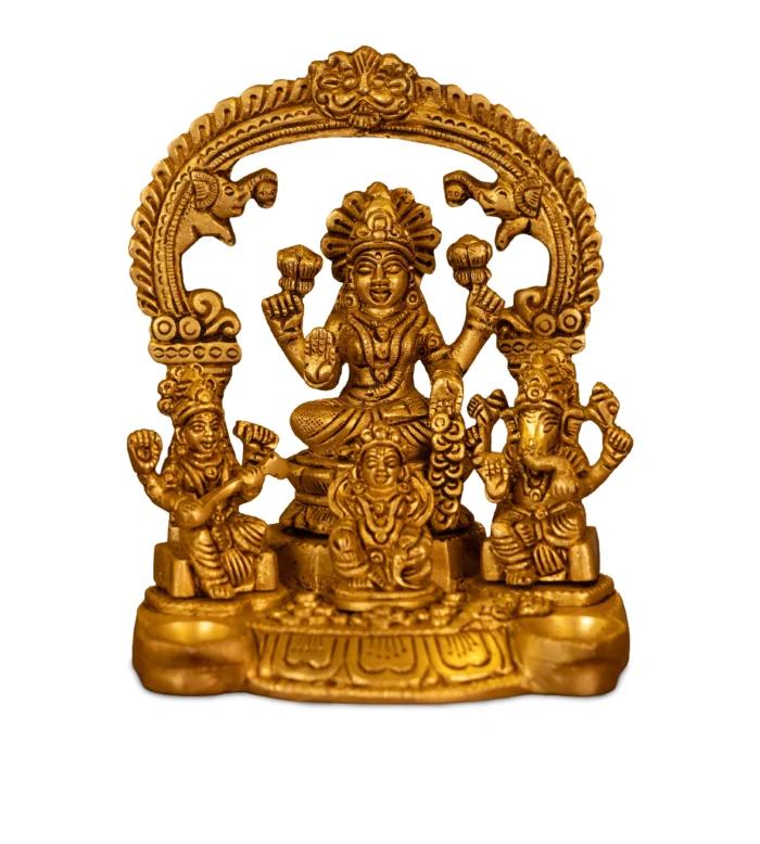 Sri DhanaLaxmi Kuberar with Saraswathi and Ganesha