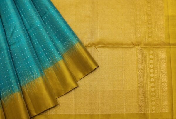 Handloom Pure Soft Silk Saree In Teal Blue