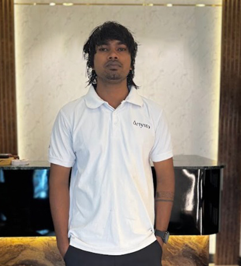 Portrait of Maran, Artysto Salon hair professional